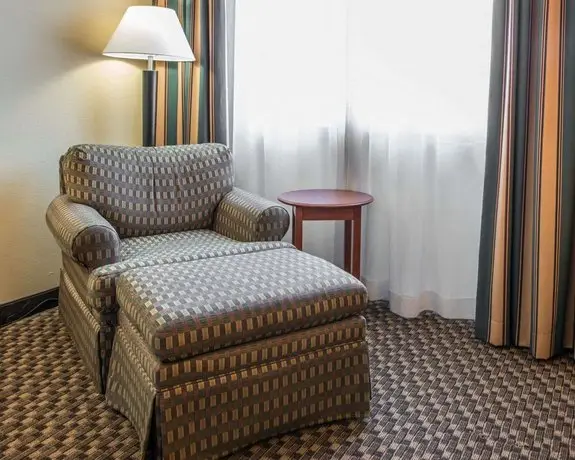 Comfort Inn & Suites Pittsburgh Pittsburgh 