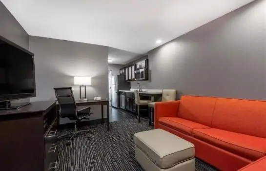 Hawthorn Suites by Wyndham Columbus West 