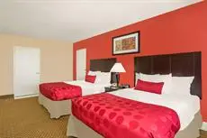 Ramada Plaza by Wyndham Fayetteville Fort Bragg Area 