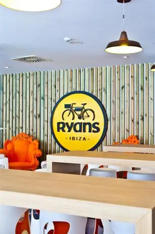 Ryans Ibiza Apartments - Only Adults 