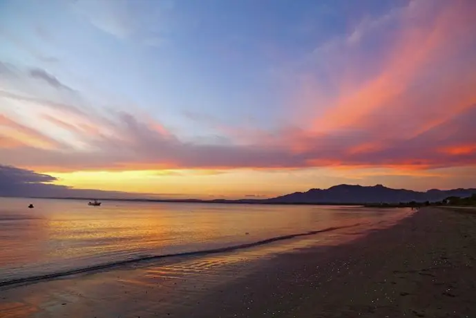 Aquarius On The Beach Nadi 