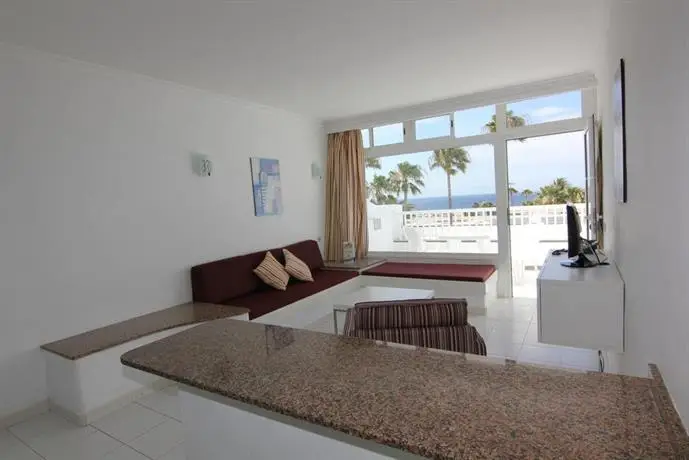 Apartamentos Arena Dorada 