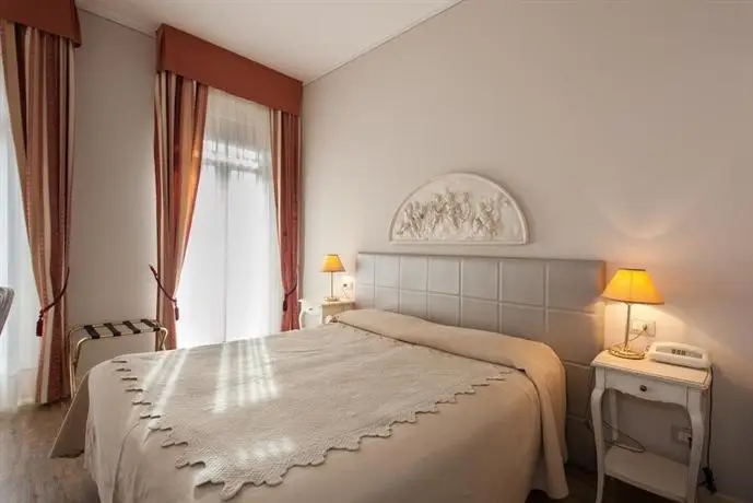 Hotel Marconi Sirmione 