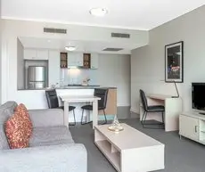 Oaks Brisbane on Charlotte Suites 