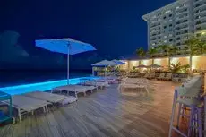 Serafina Beach Hotel 