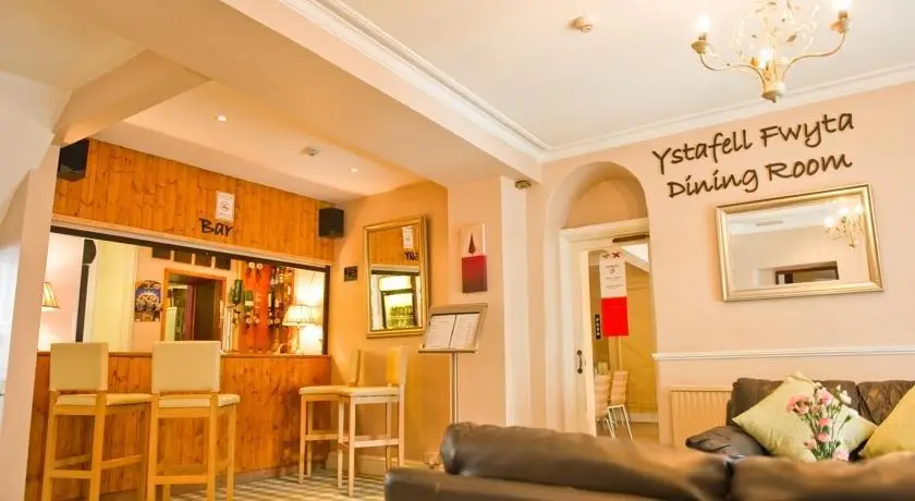 Four Seasons Hotel Aberystwyth