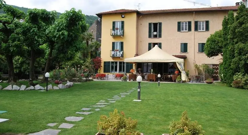 Albergo Ristorante La Ripa 