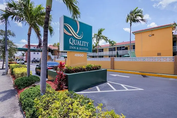 Quality Inn & Suites Hollywood Boulevard