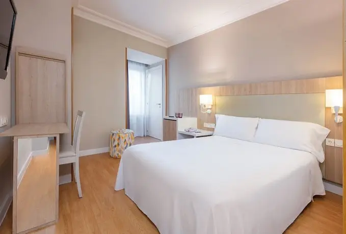 Tryp San Sebastian Orly Hotel 