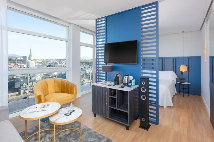 Tryp San Sebastian Orly Hotel 