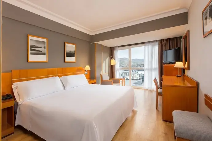 Tryp San Sebastian Orly Hotel 