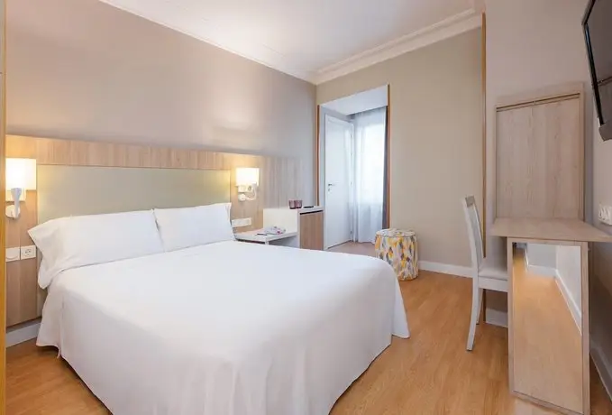 Tryp San Sebastian Orly Hotel 