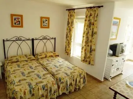 Apartamentos Intercentro Algarrobo-Costa