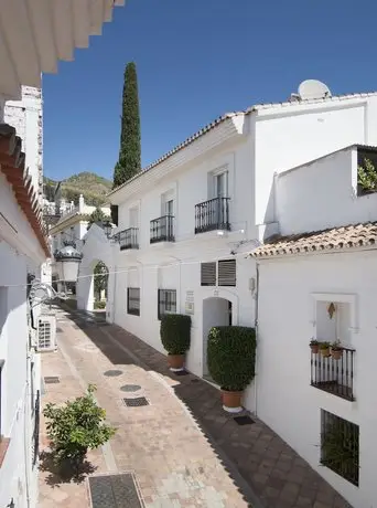 Apartamentos La Fonda 