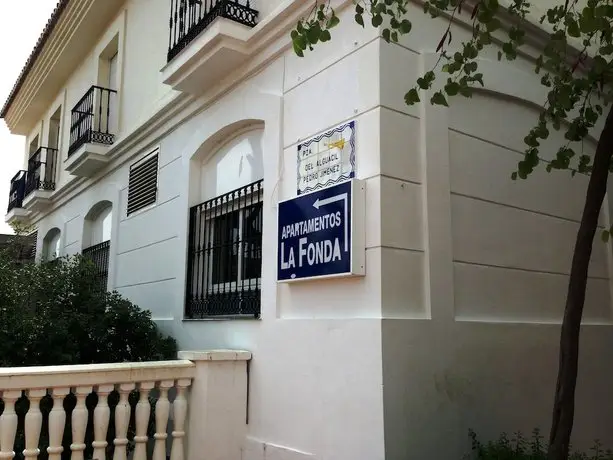 Apartamentos La Fonda 