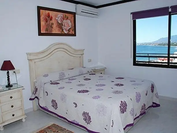 Apartamentos Mediterraneo Nerja 