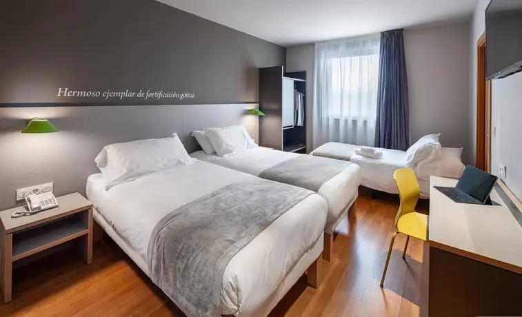 Ibis Styles Pamplona Noain 