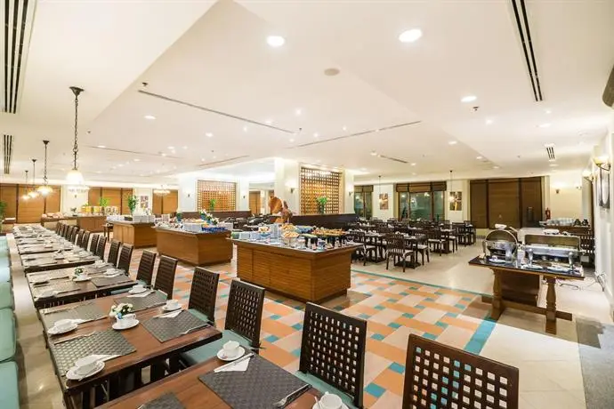 Ravindra Beach Resort & Spa 