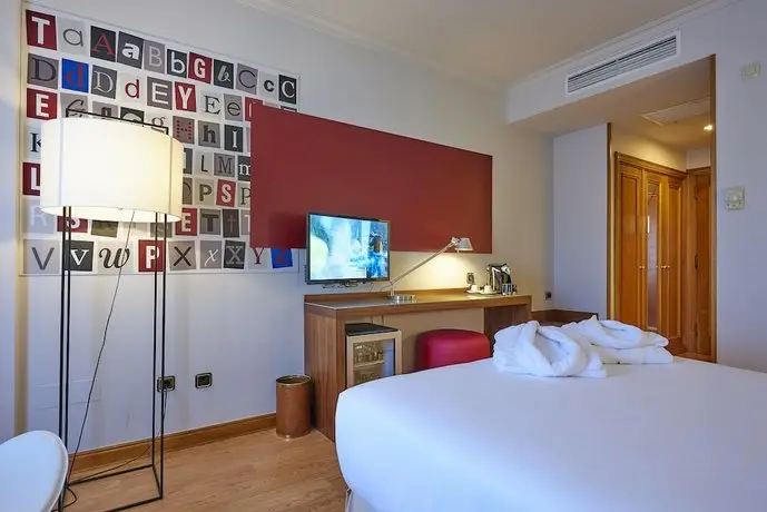 Tryp Vigo Los Galeones Hotel 