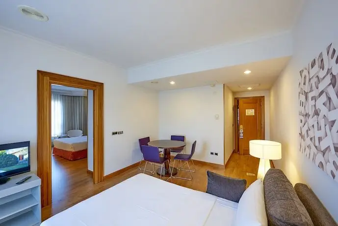 Tryp Vigo Los Galeones Hotel 