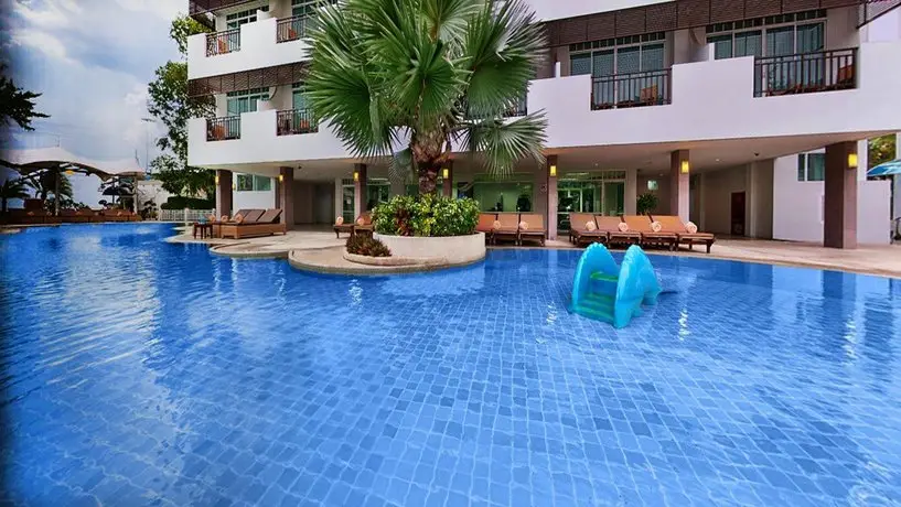 Pattaya Discovery Beach Hotel