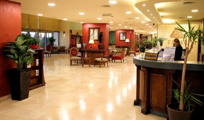 Al Fanar Palace Hotel and Suites 