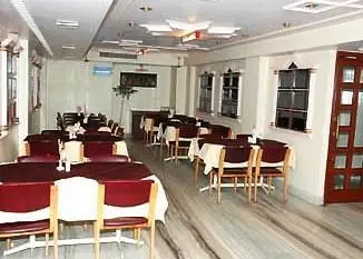 OYO 15359 Hotel Kachandeep 