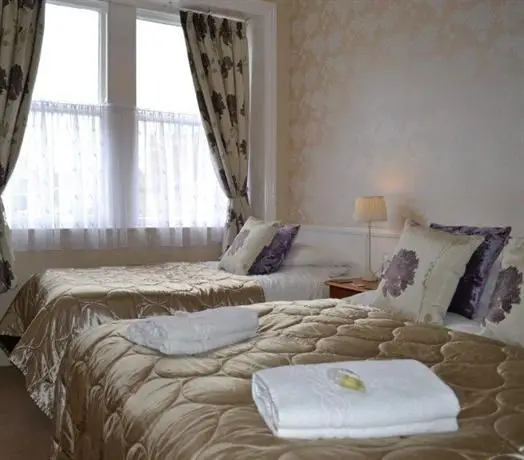 The Moorfield Hotel-Bed and Breakfast 