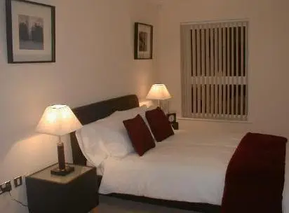 Century Wharf Serviced Apartments 