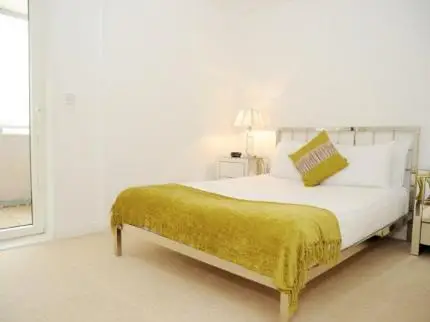 Century Wharf Serviced Apartments 