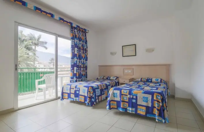 Apartamentos La Carabela 