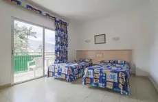 Apartamentos La Carabela 