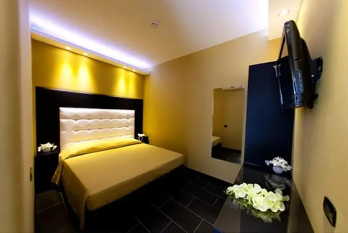 Fly Boutique Hotel