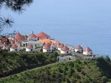 Cabanas Sao Jorge Village 