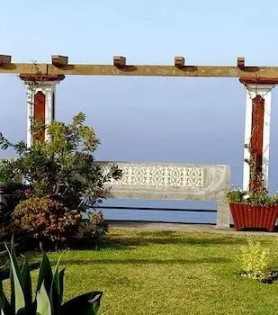 Cabanas Sao Jorge Village 