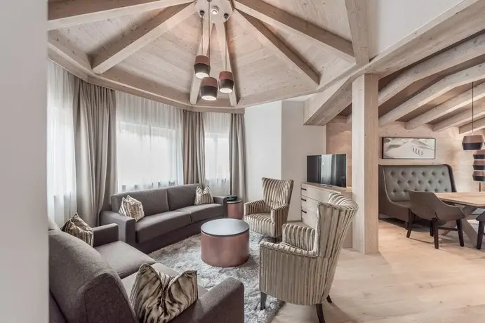 Castello Falkner Chalets & Residences