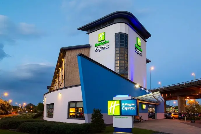 Holiday Inn Express - Glasgow Airport