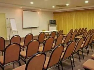 Travel Inn Morumbi Montecattini Hotel 