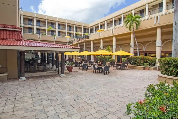 Windward Passage Hotel 