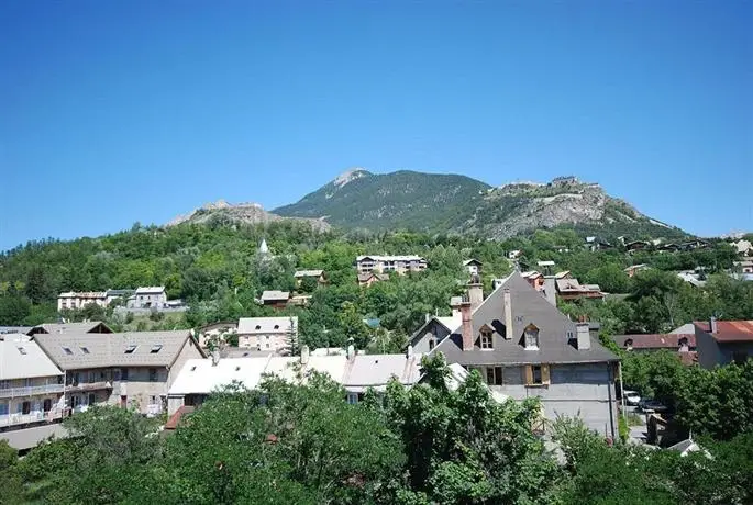 Hotel De Paris Briancon 