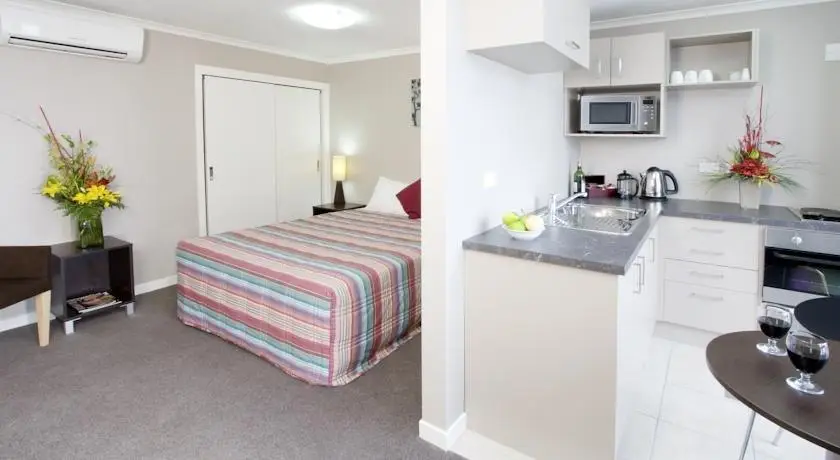 Quest On Ward Serviced Apartments 