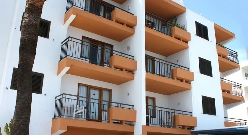 Apartments Llevant