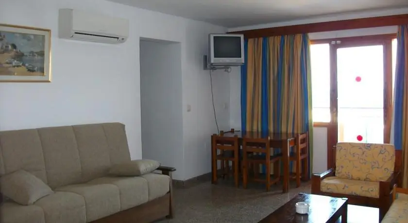 Apartments Llevant 