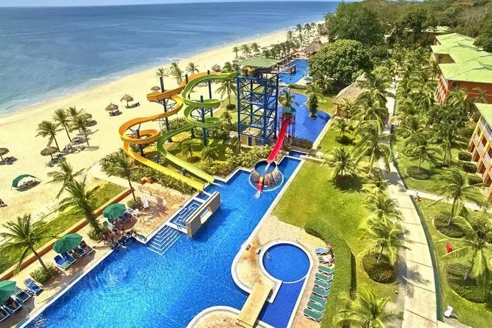 Royal Decameron Golf Beach Resort & Villas