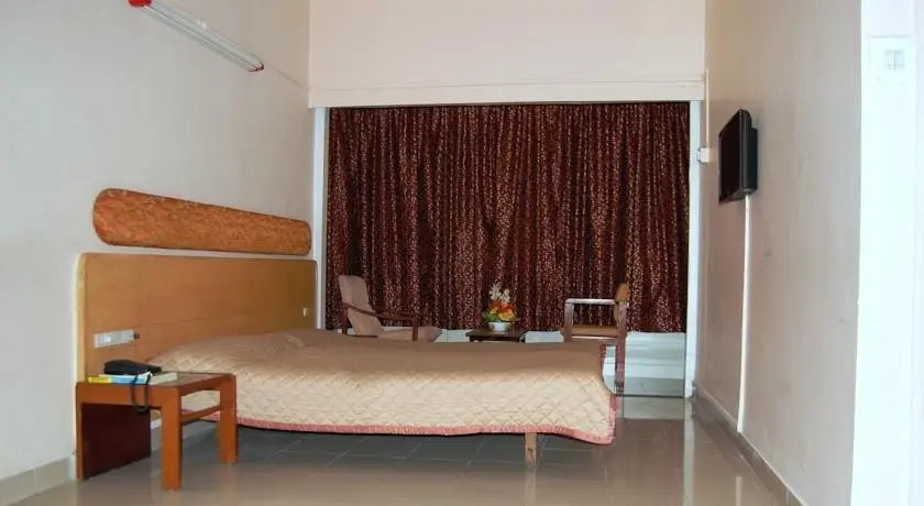 Hotel Raviraj Pune