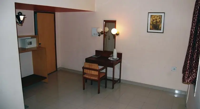 Hotel Raviraj Pune