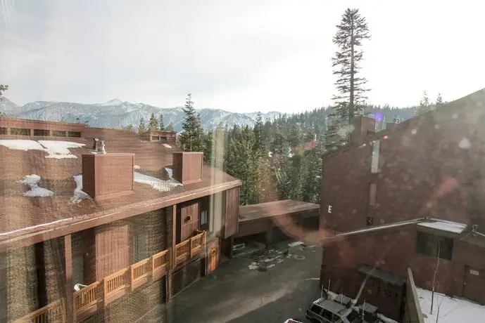 Mammoth Ski and Racquet Club 