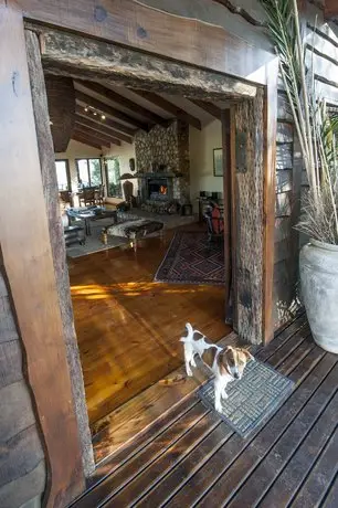 Elephant Hide of Knysna Guest Lodge 