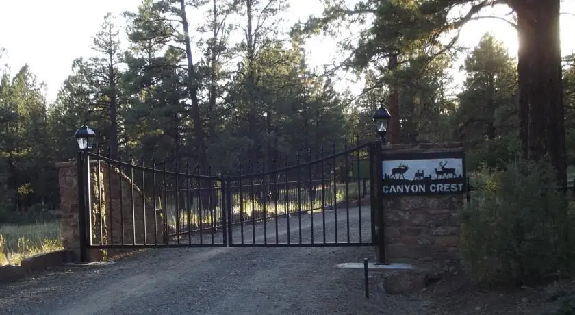 Canyon Crest Lodge 