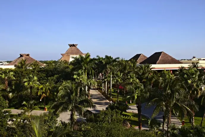 Bahia Principe Grand Coba